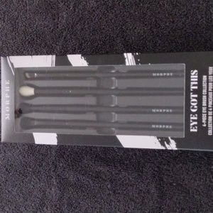 A 4 piece black brush set made by Morphe.